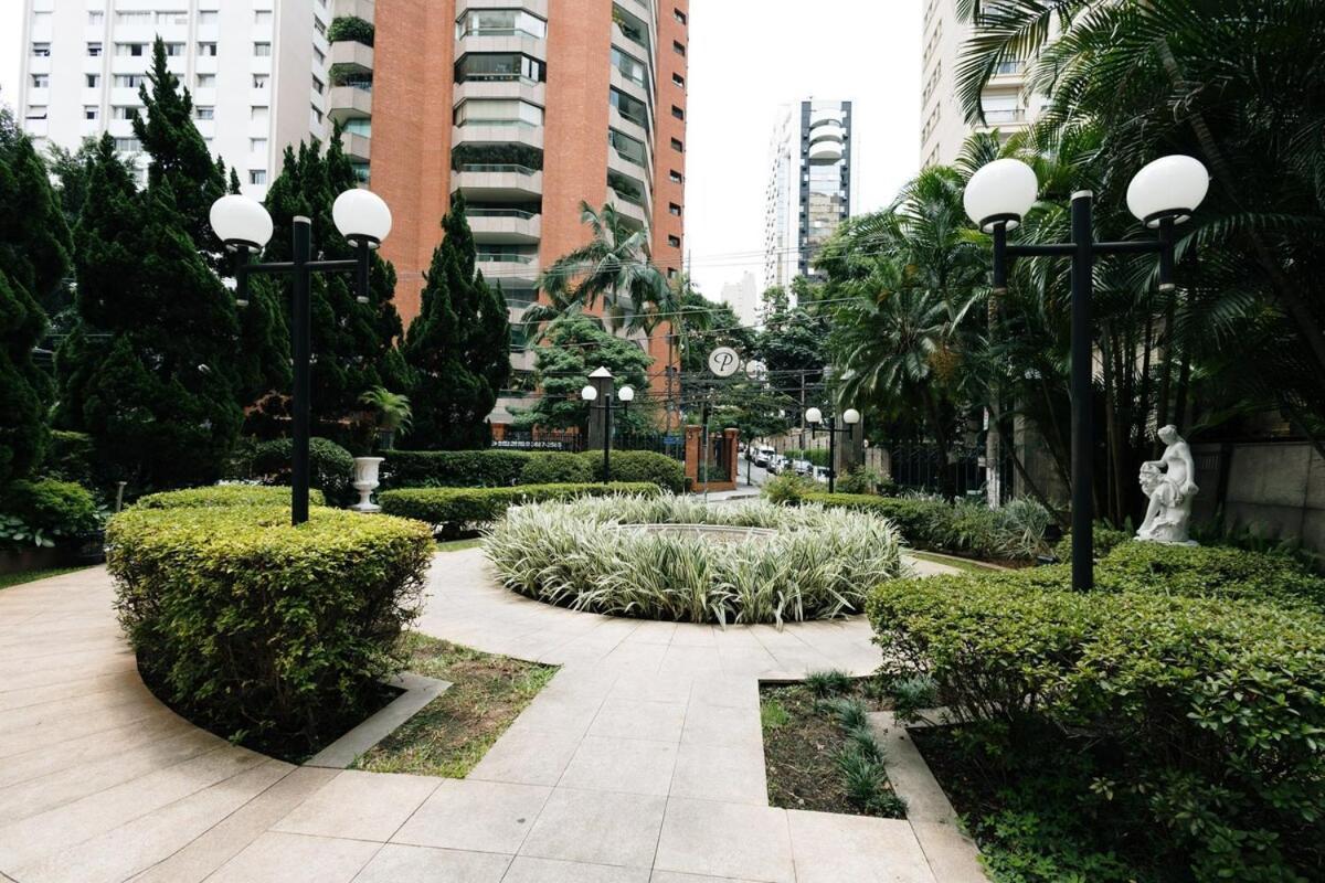 Flat 1712 - 1712 •le Premier Jd. Paulista