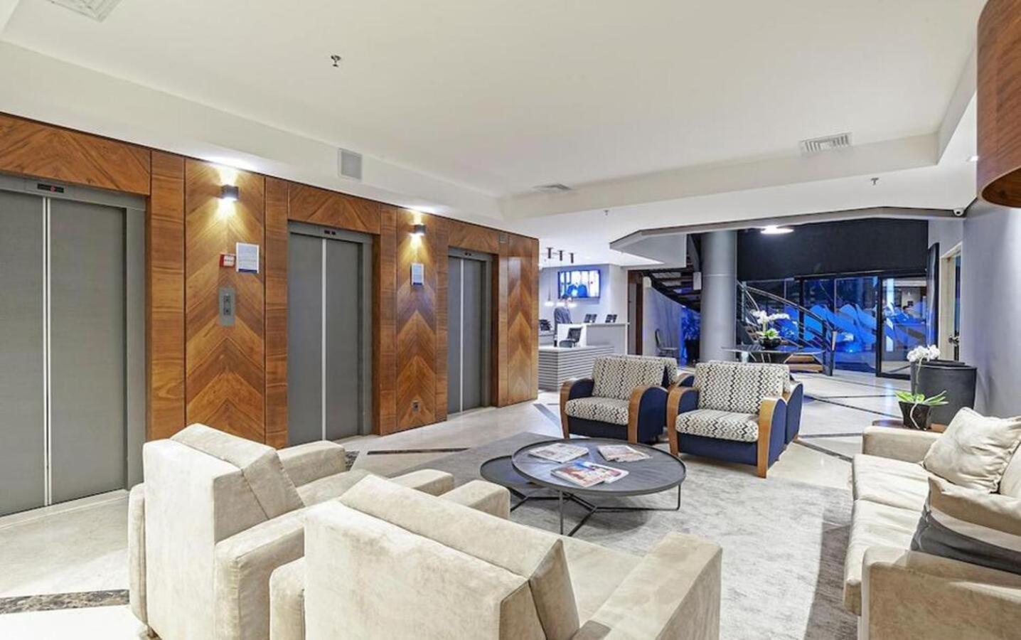 Otel Av Rouxinol 57 Moema 09