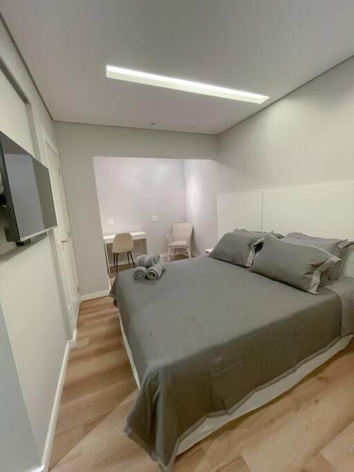 Aura Living - No Brooklin Apartment