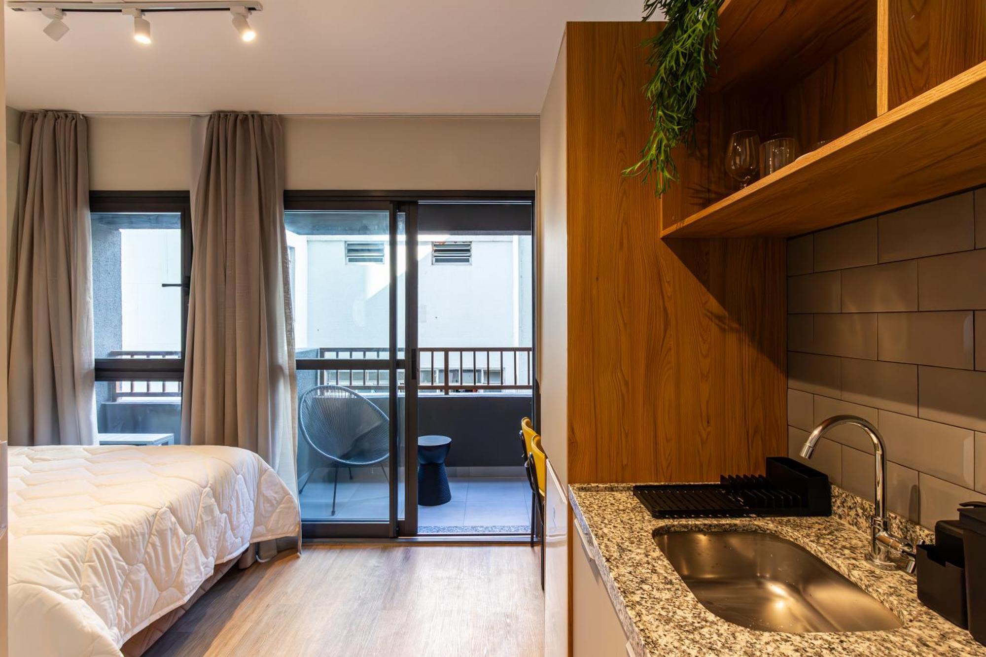 360 Pamplona Apartemen *