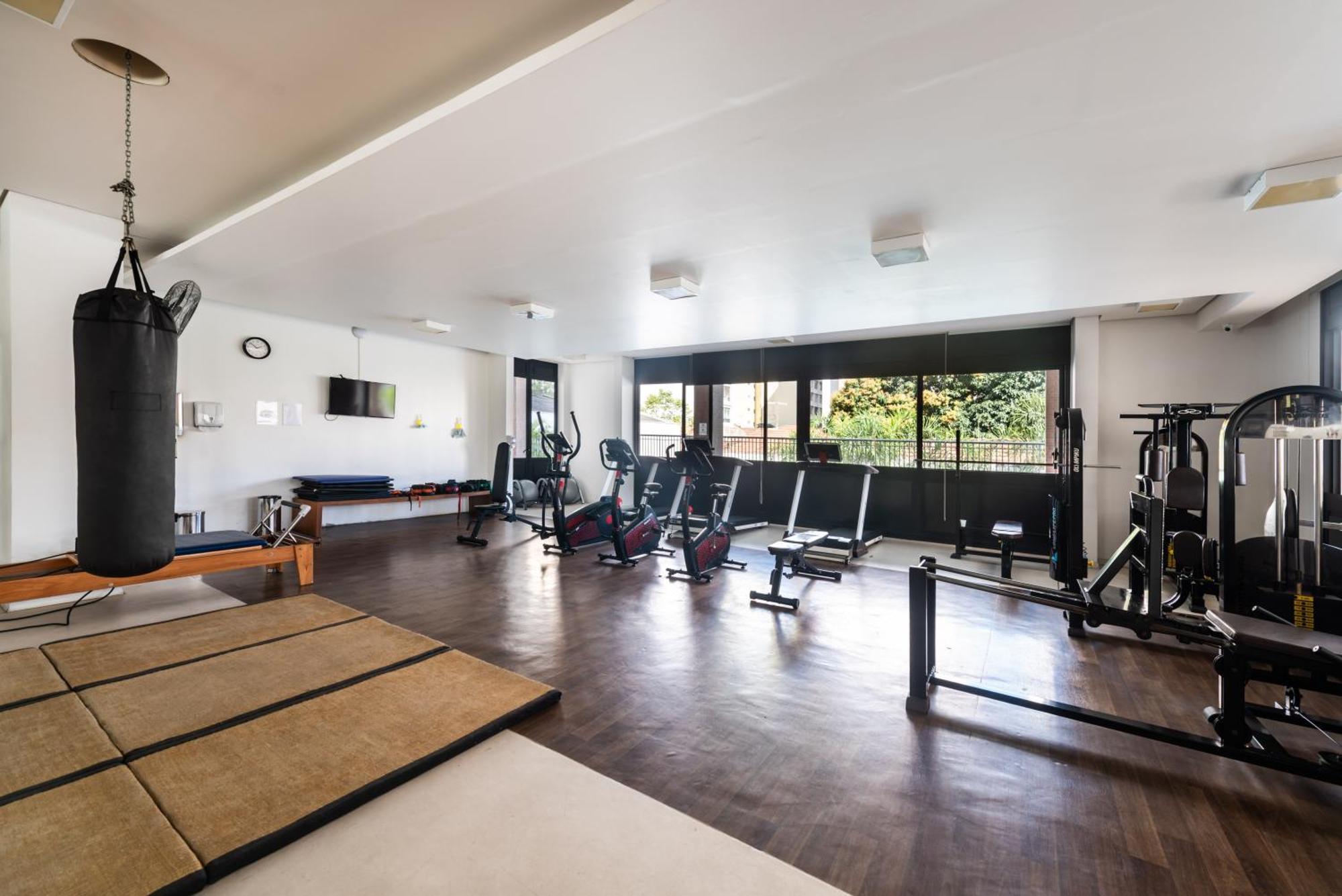 Rosemari's 22 Luxuoso Apartemen