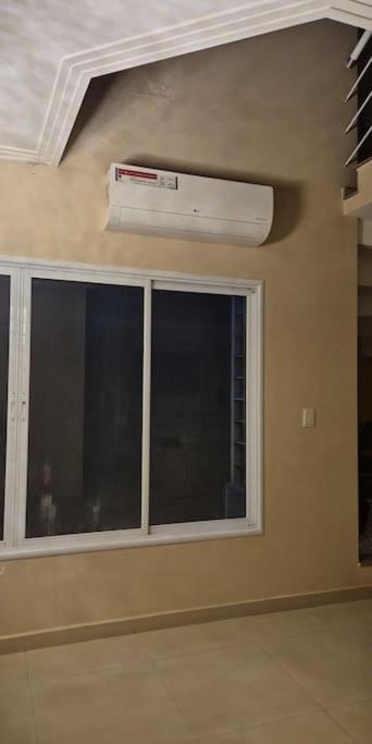 Mansao Com Piscina Em Bairro Nobre Da Zona Oeste Tel Ctt 11 9 Oito Quatro, Meia Dois 11 66 Rumah liburan