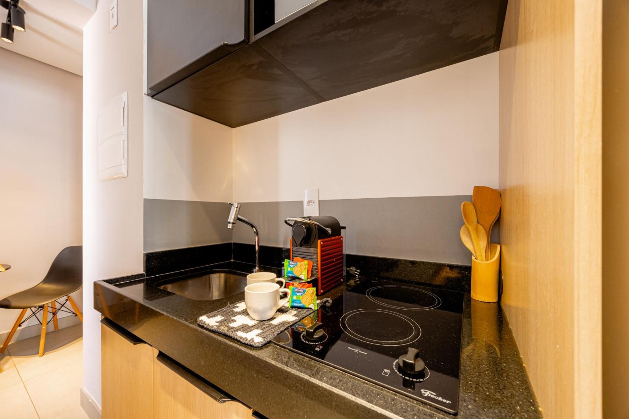 Apartamento Easy Star - Belo Com Varanda Em Perdizes - Kw01i *