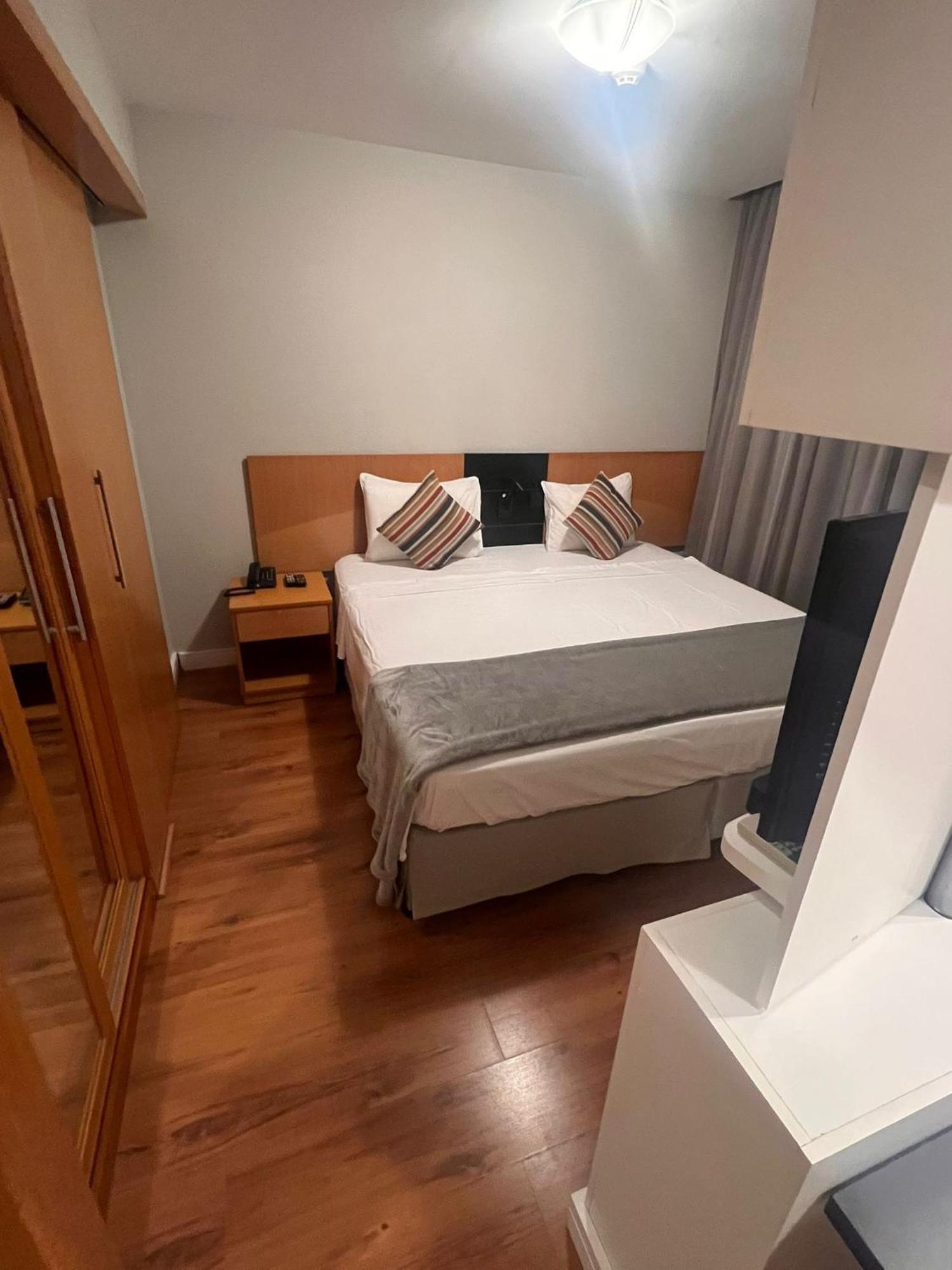 Aparthotel Flat Confortavel Prox Ibirapuera E Jardins Com Garagem Sao Paulo