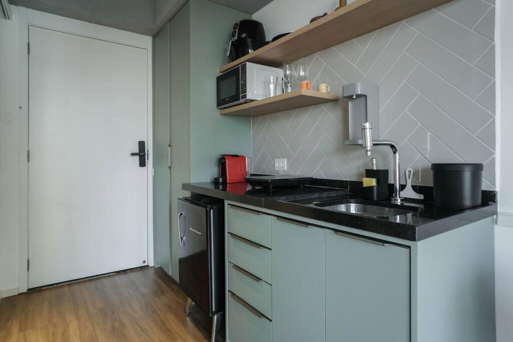 Apartment 806 Id Jauaperi