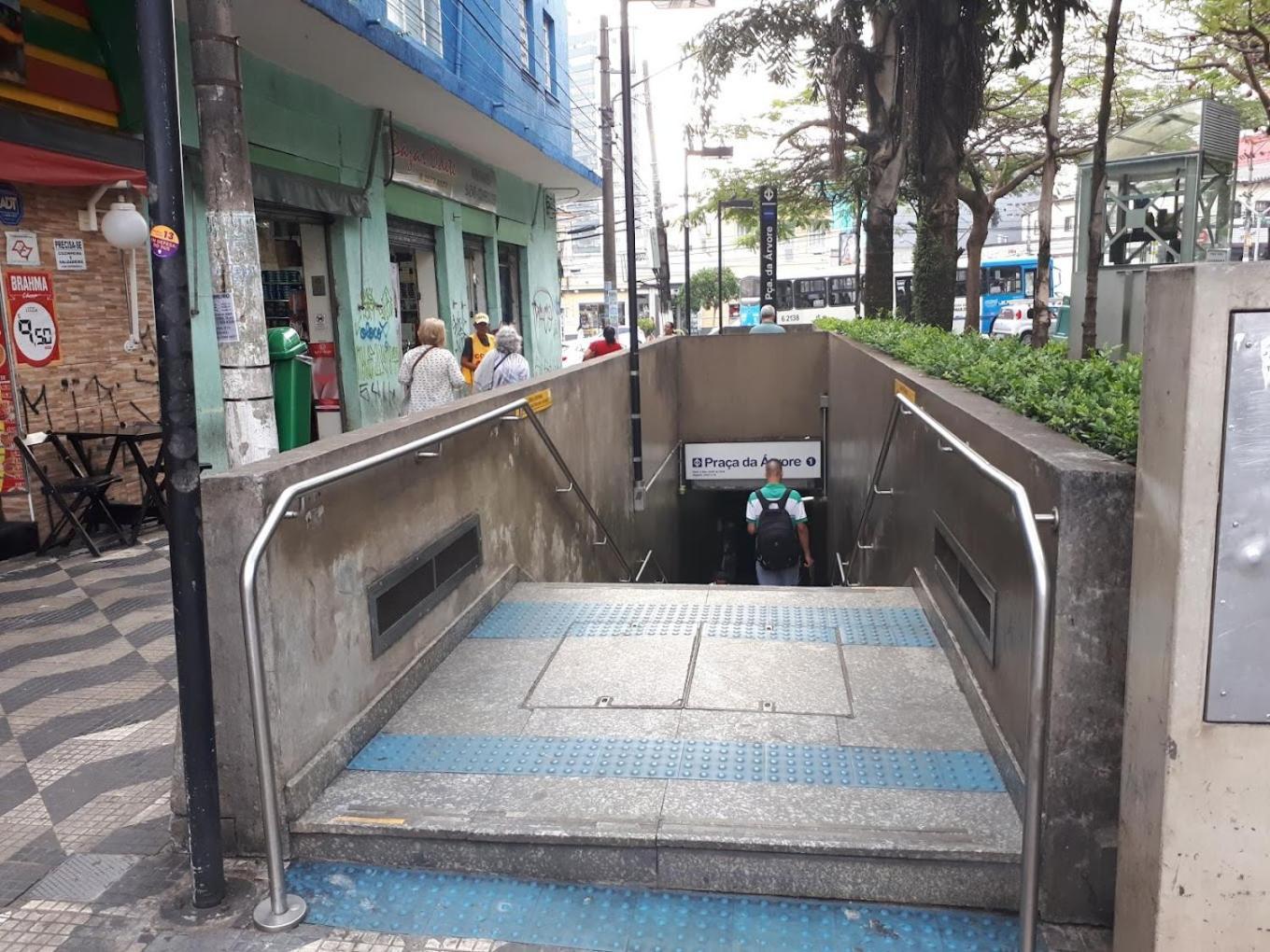 Khách sạn Economico Ao Lado Do Metro