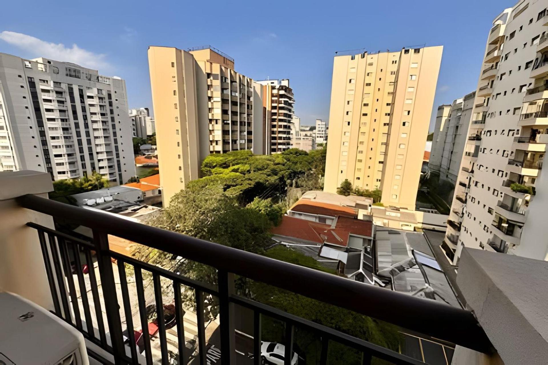 Flats Em Moema: Metro, Wifi, Ar E Manobrista Apartment