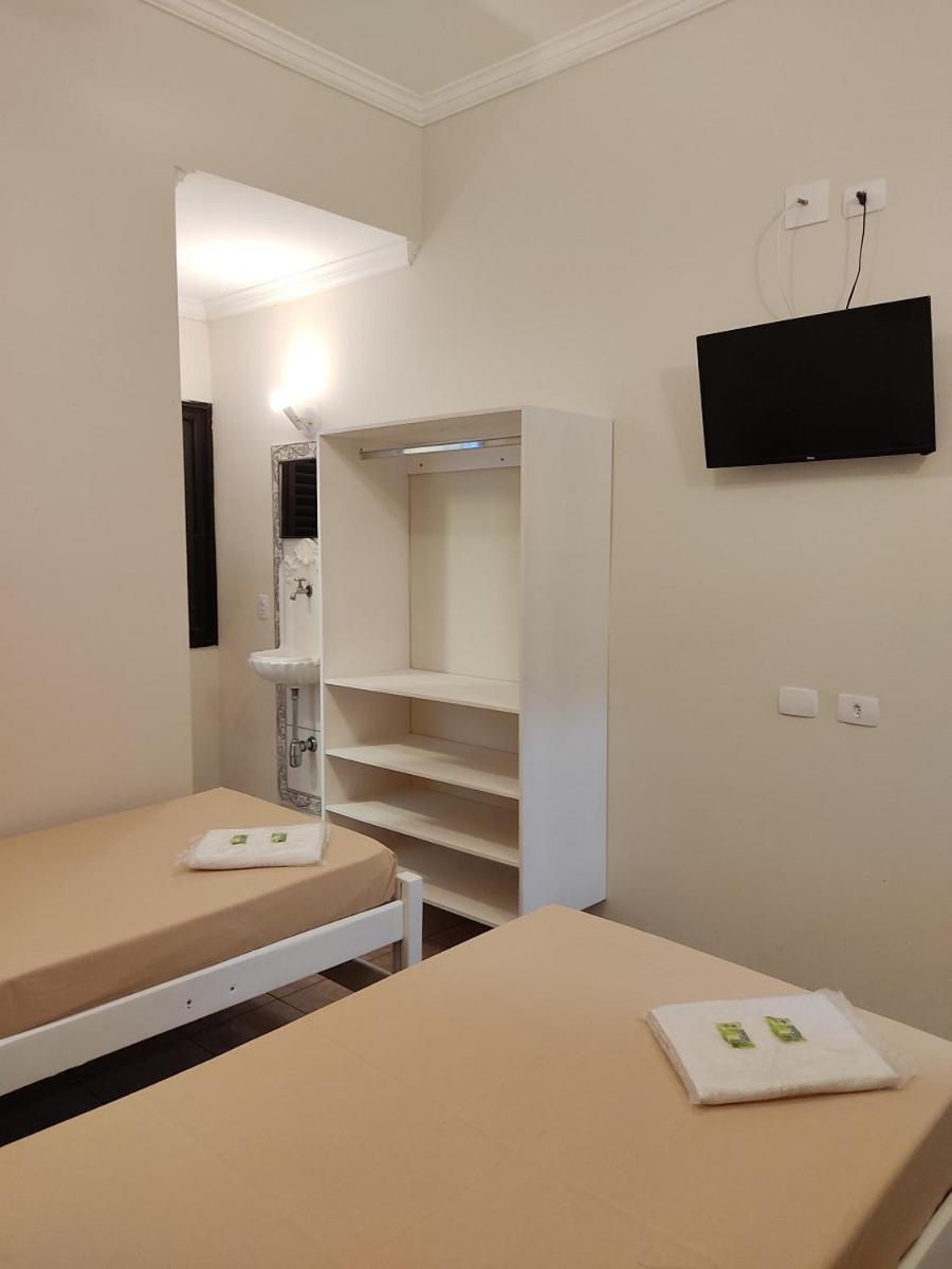Khách sạn Jaguare 2*
