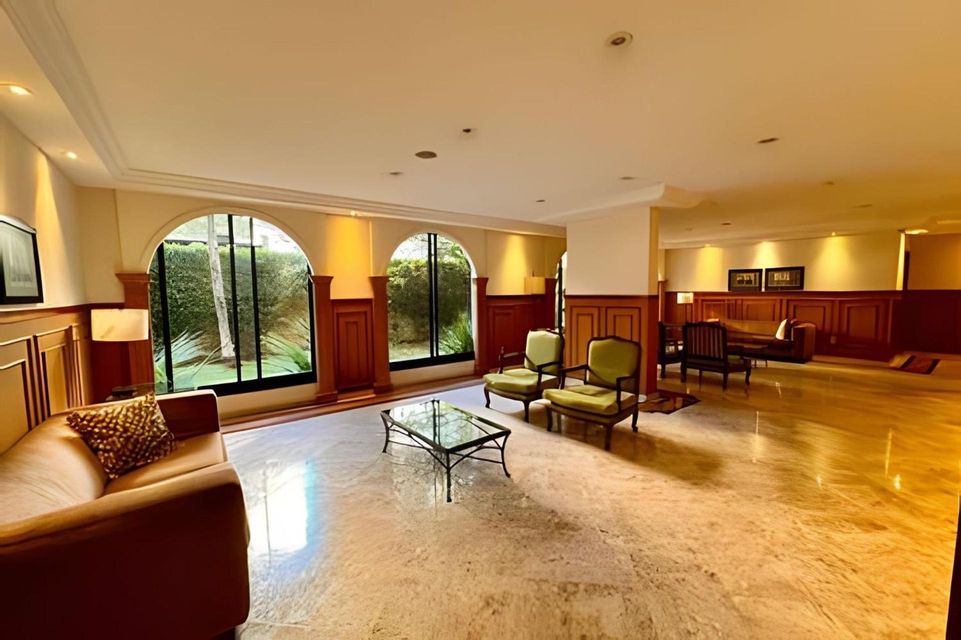 Flats Em Moema: Metro, Wifi, Ar E Manobrista Apartment