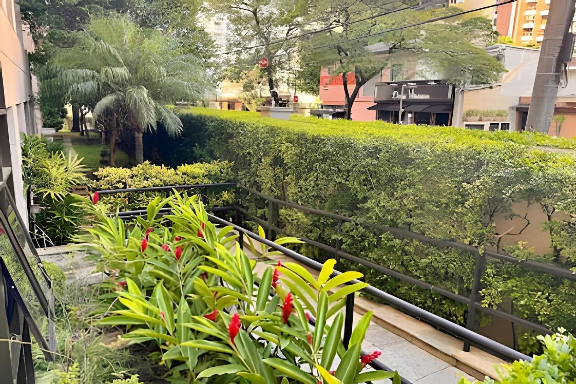 Apartment Flats Em Moema: Metro, Wifi, Ar E Manobrista *