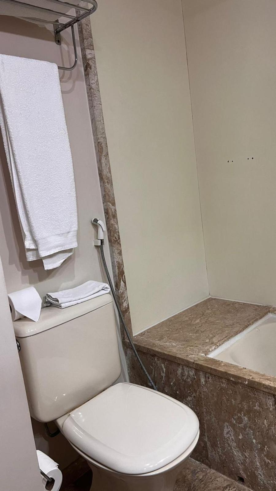 Le Premier Aparthotel