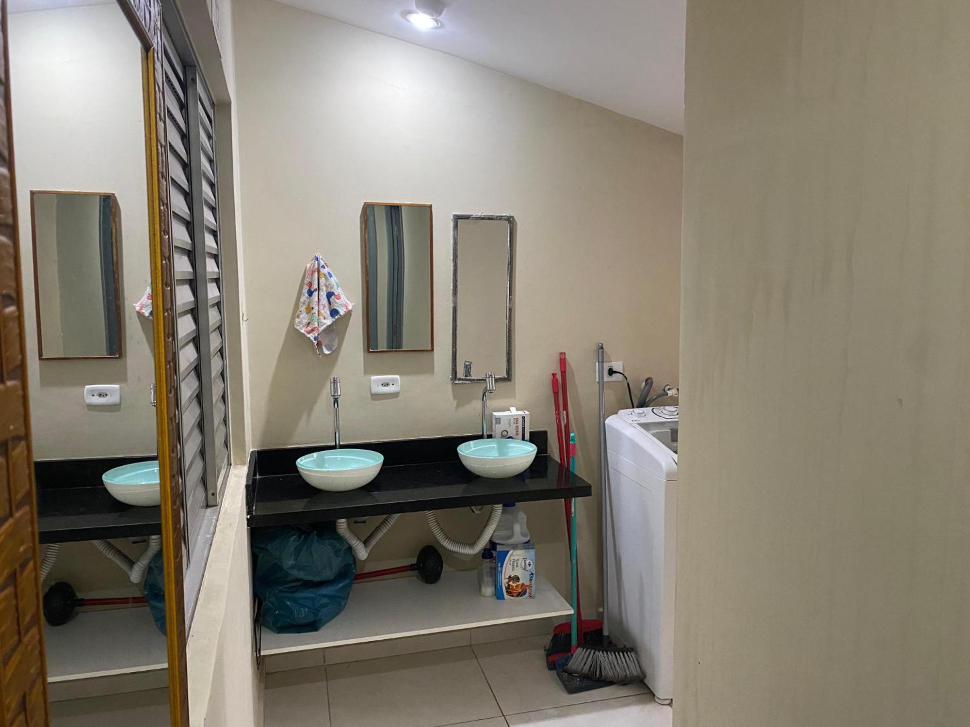 Quarto Feminino C Enxoval Proximo Ao Metro * Sao Paulo
