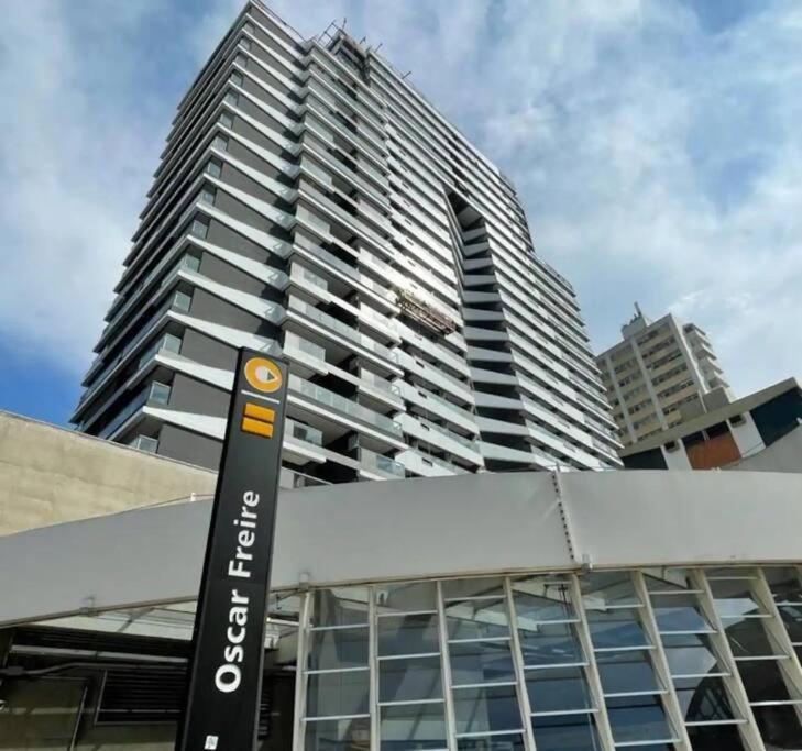 Na Oscar Freire Apartment