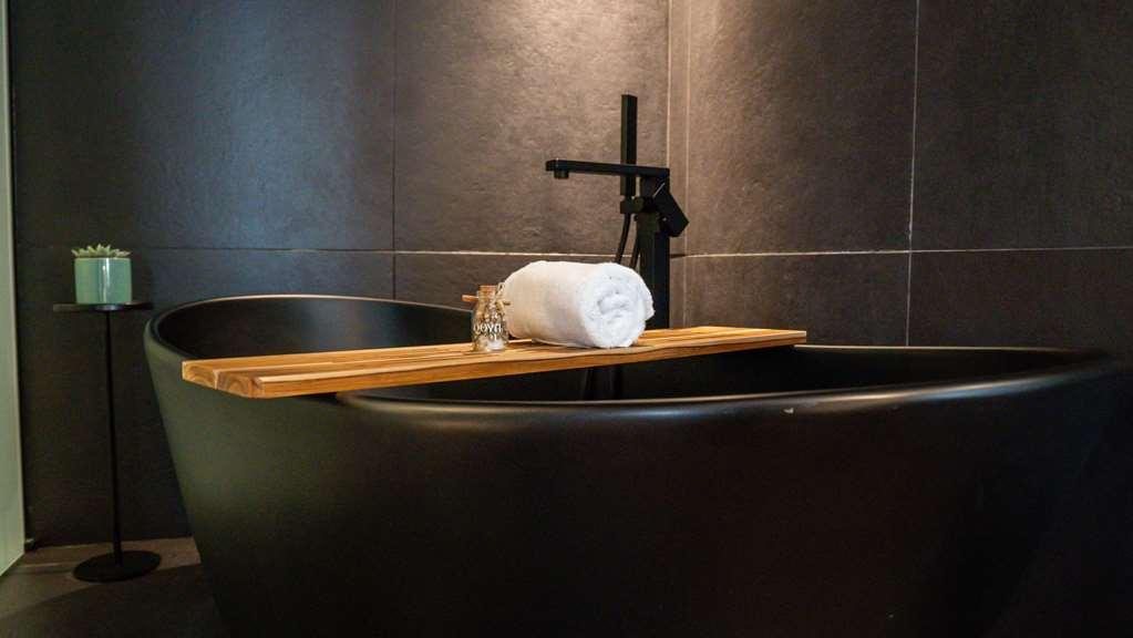Hotel Qoya Curio Collection By Hilton