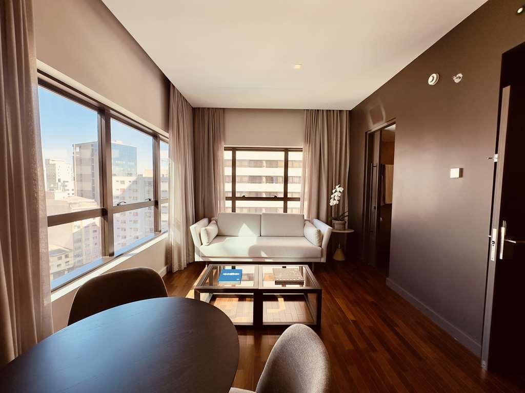 Hotel Qoya Curio Collection By Hilton *