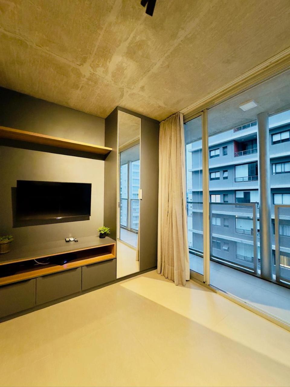 Flat Confortavel E Espacoso Na Frei Caneca! Apartment