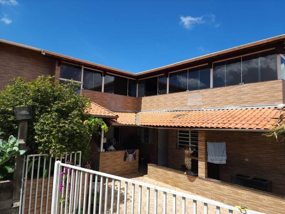 Rancho Da Diversao Com 4 Quartos Nhà nghỉ São Paulo