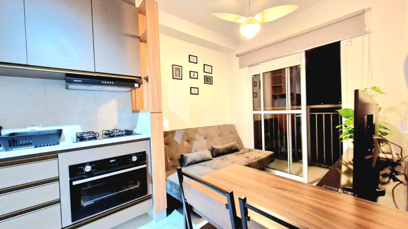 Apartemen Por Do Sol Desde Uma Rede Na Varanda Da Zona Sul Sao Paulo