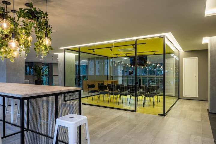 Novo Ao Lado Da Av Paulista Com 2 Camas Solteiro Ou 1 Cama Casal Apartment