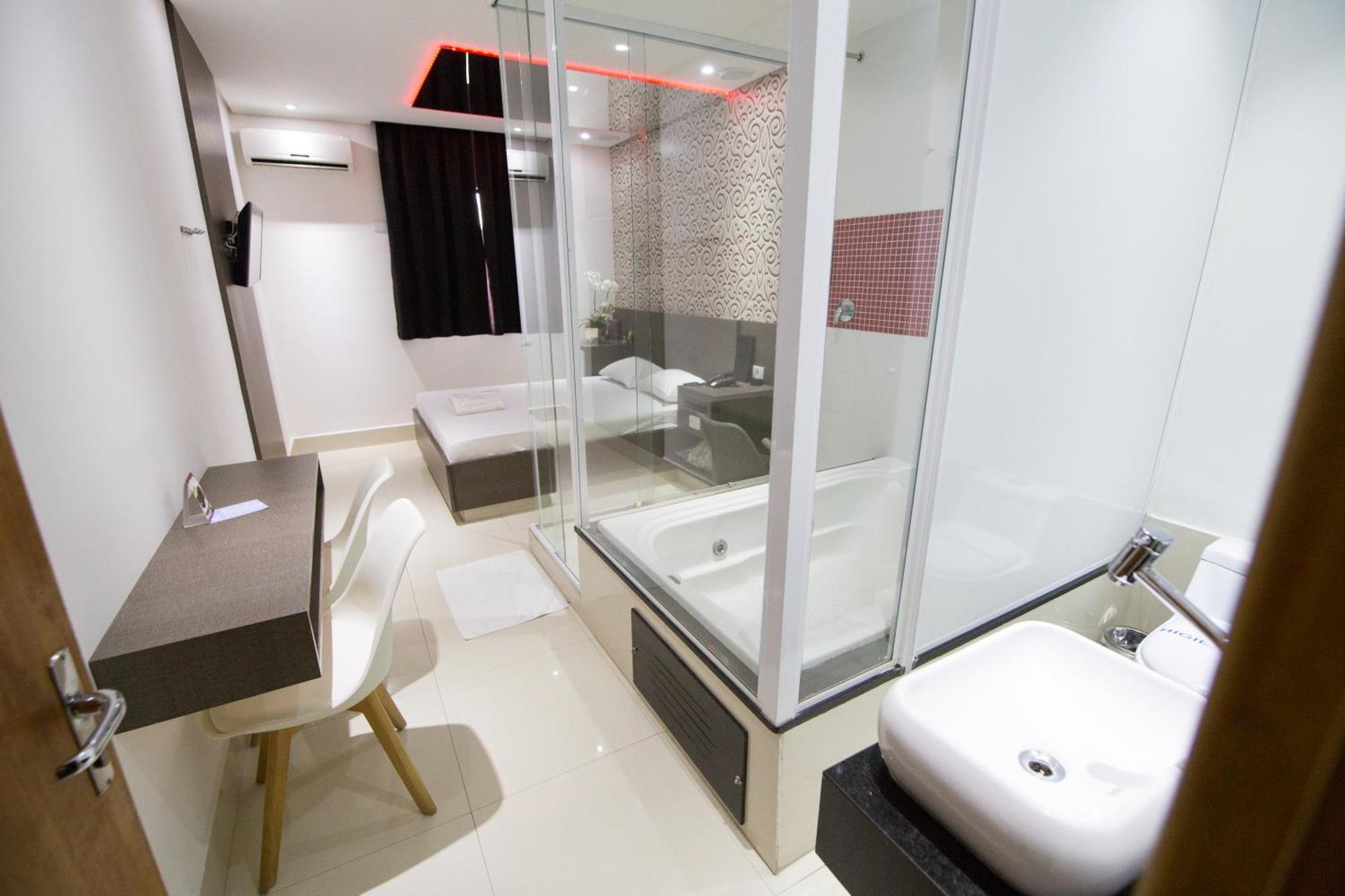 Love hotel Classe A Ltda