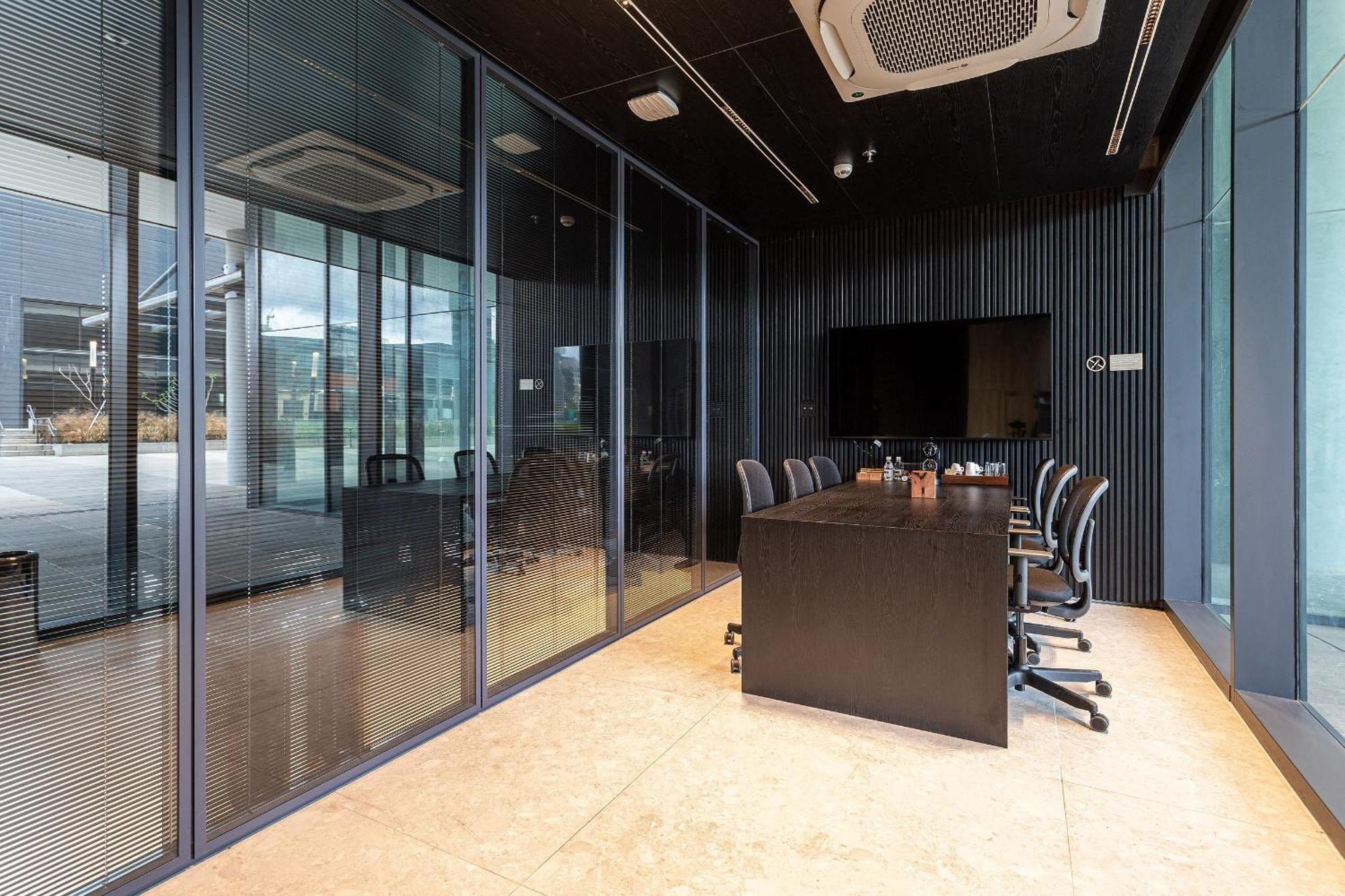 Apartment Residencial Alto Padrao Proximo A Business Center Na Nacoes Unidas - Avnu *