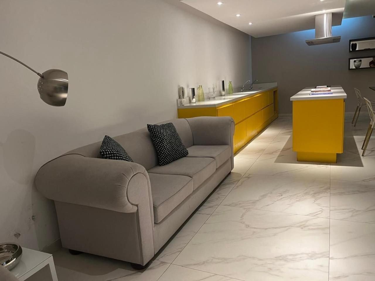Daire Elegance Carvalho *