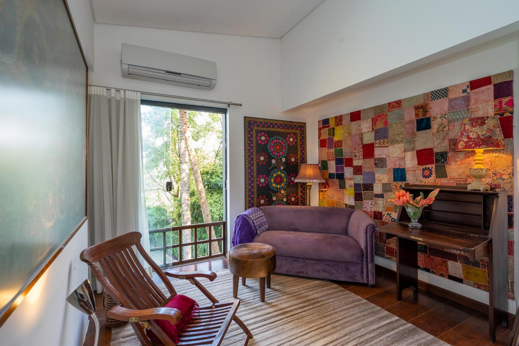 Linda Casa Em Rua Fechada Com Vista Proxima Ao Shopping Jardim Villa *