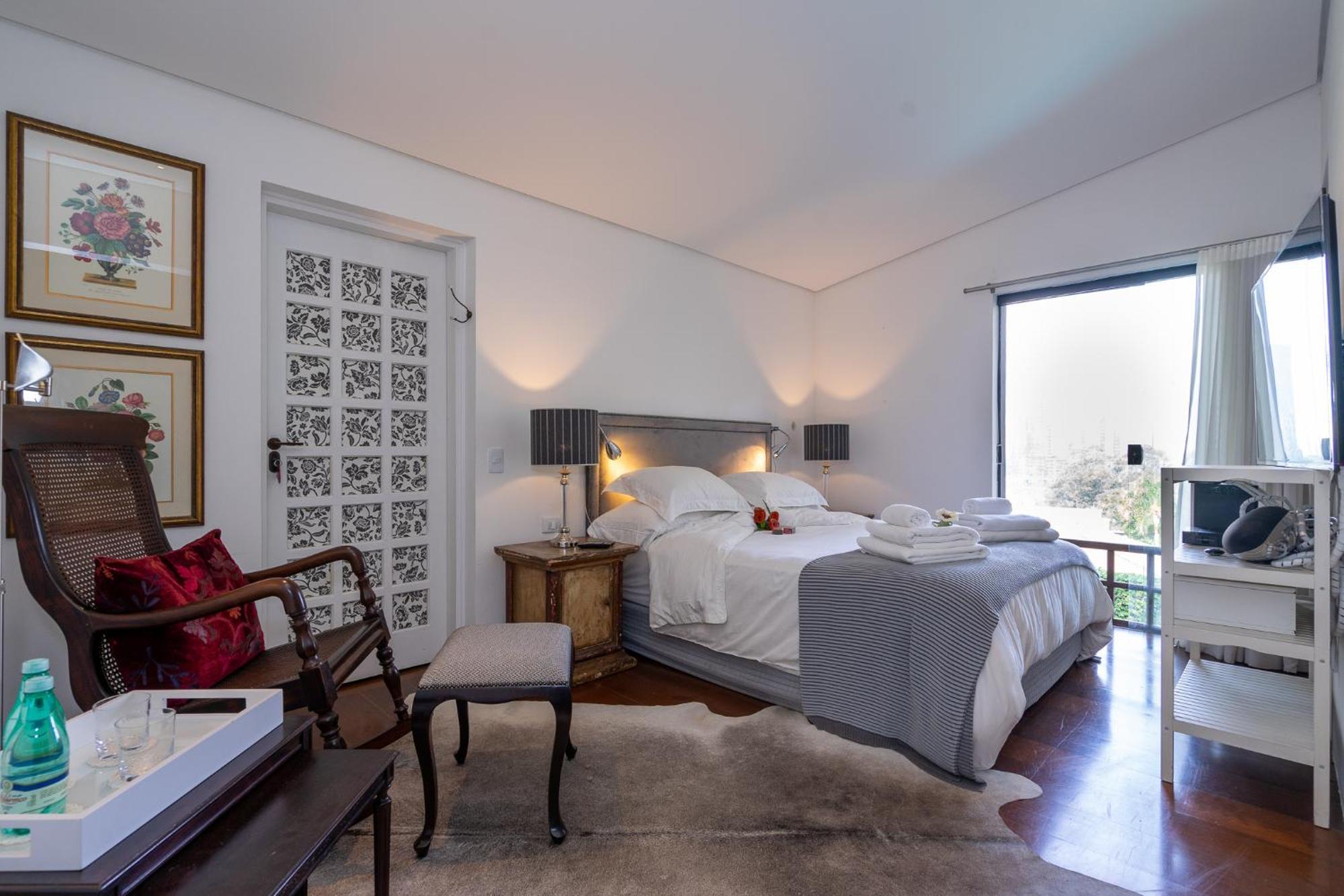 Linda Casa Em Rua Fechada Com Vista Proxima Ao Shopping Jardim Villa