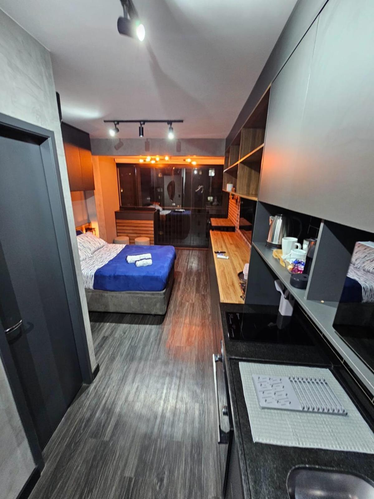 Com Ampla Vista, Pq Augusta, 11 Andar, Metro Apartment *