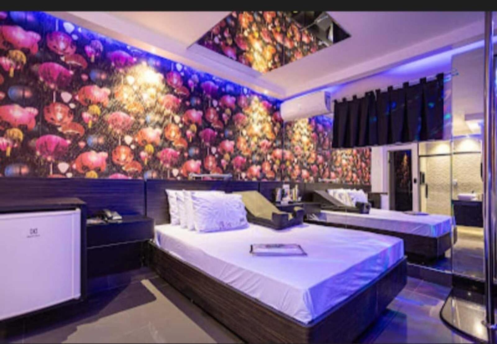 Hotel do amor Desiree *