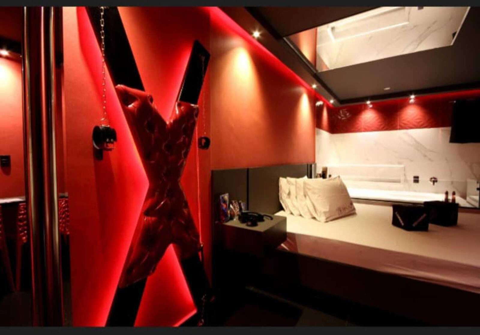 Desiree Hotel do amor