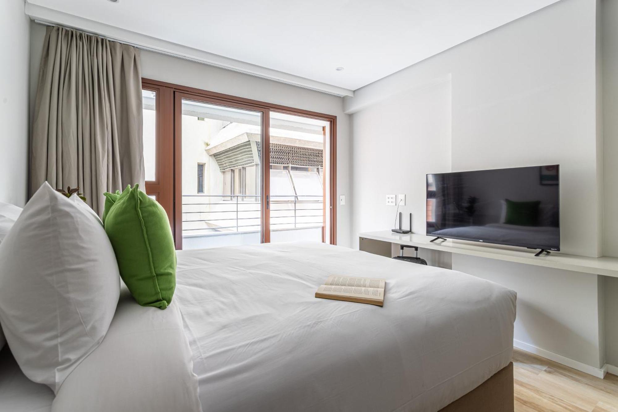 Predio Completo Com Wi-fi Proximo Ao Metro Consolacao E Ao Masp - Next Bela Cintra Apartment *