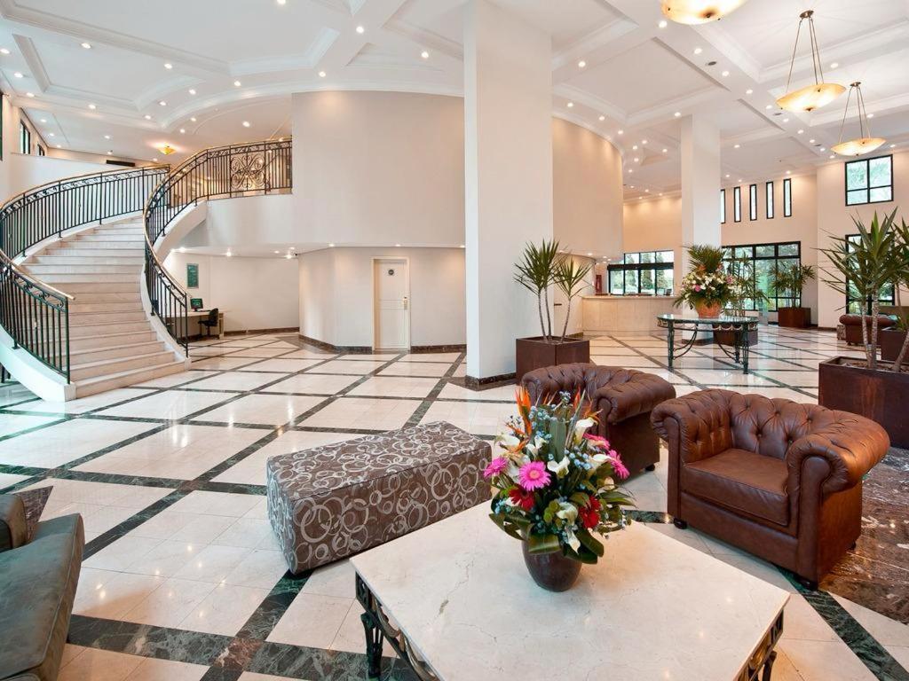 Hotel Pinheiros Luxuoso Flat 4*
