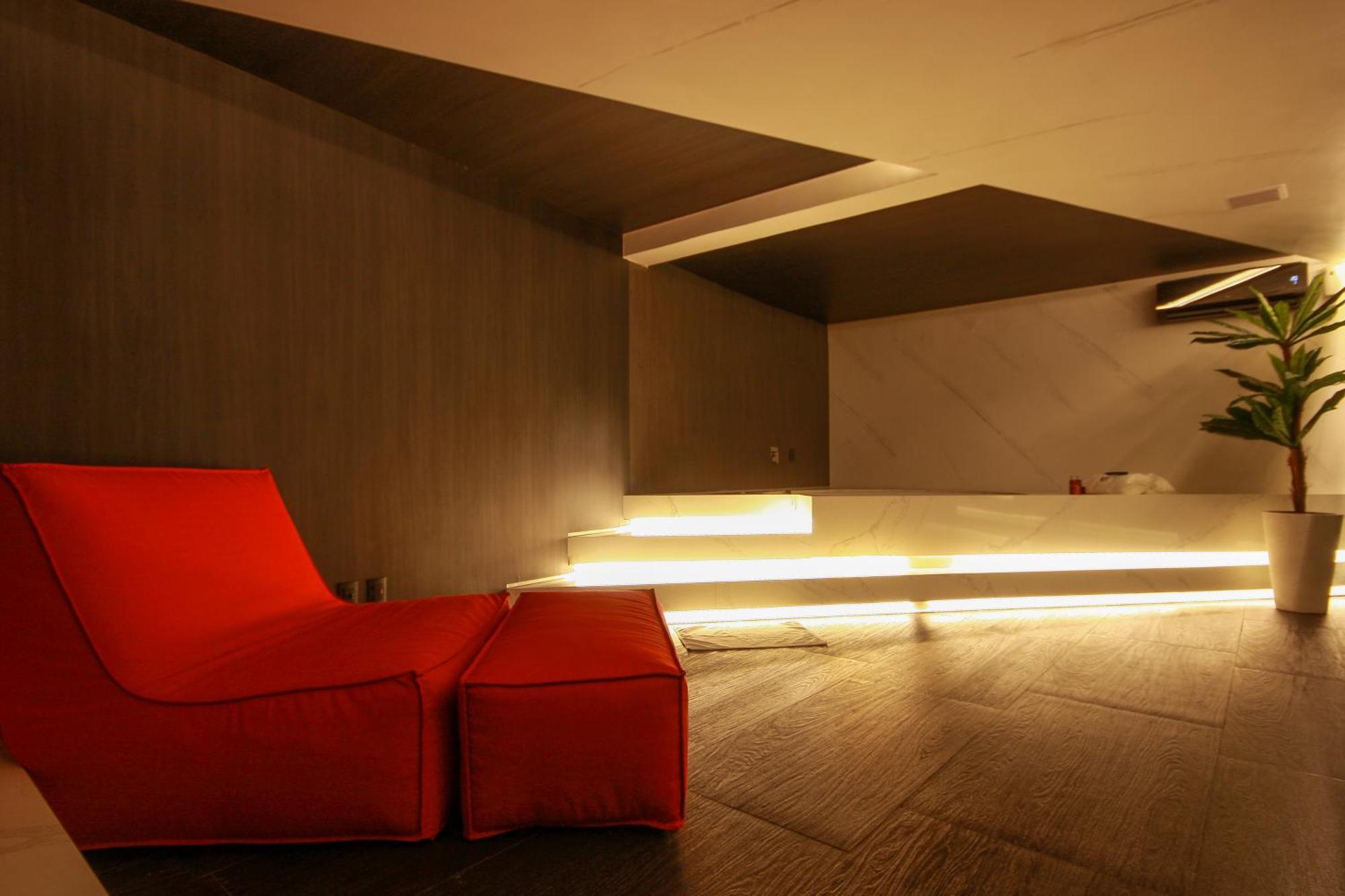 Love hotel A