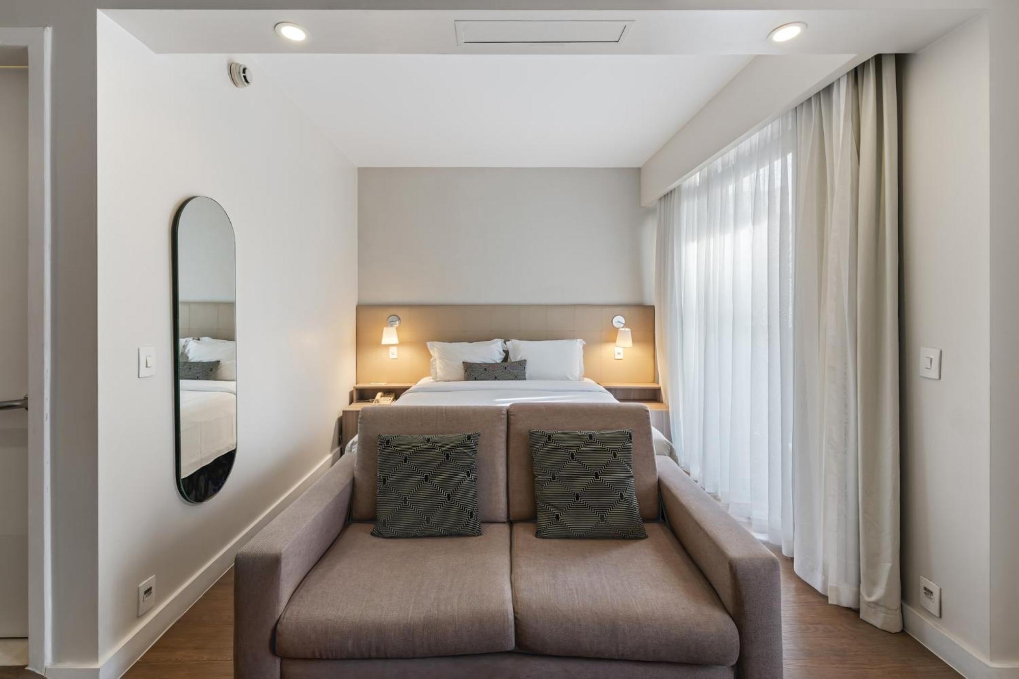 Staybridge By Ihg Hotel
