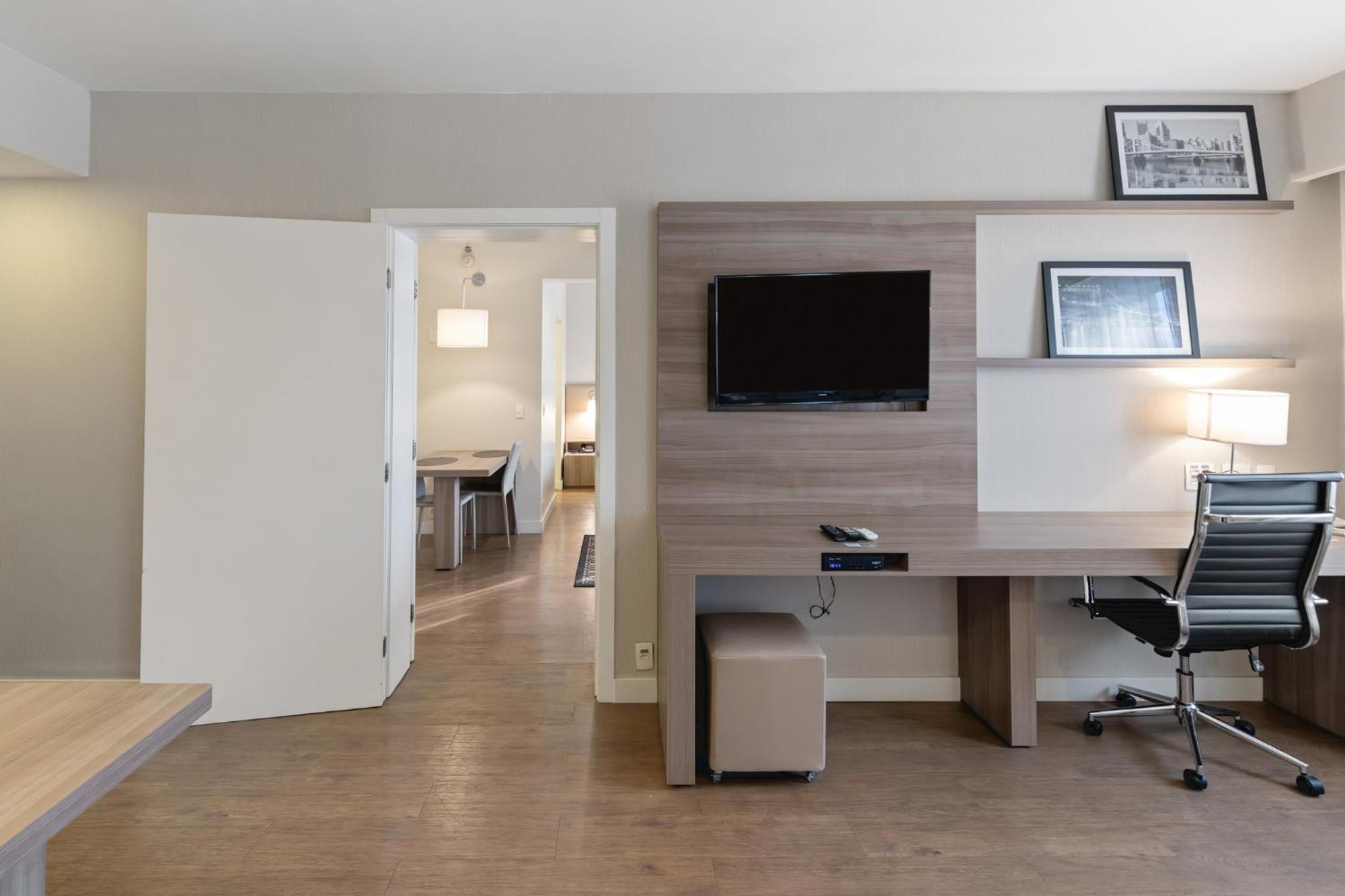 Staybridge By Ihg Hotel