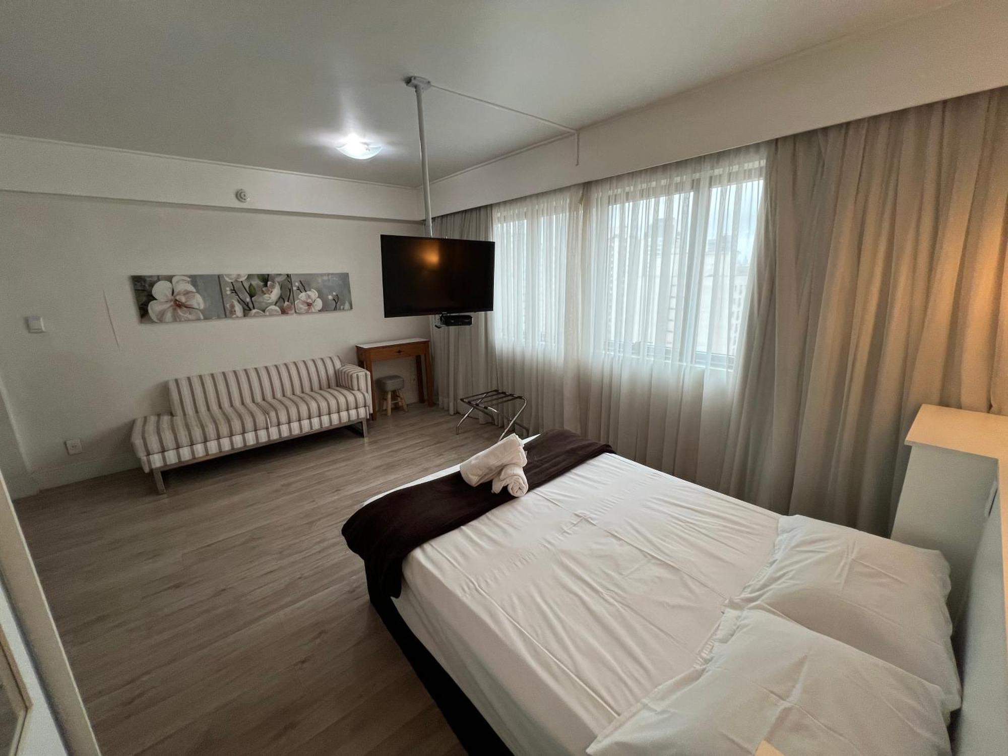 Hotel Av Ibirapuera 2534 Uh 1806
