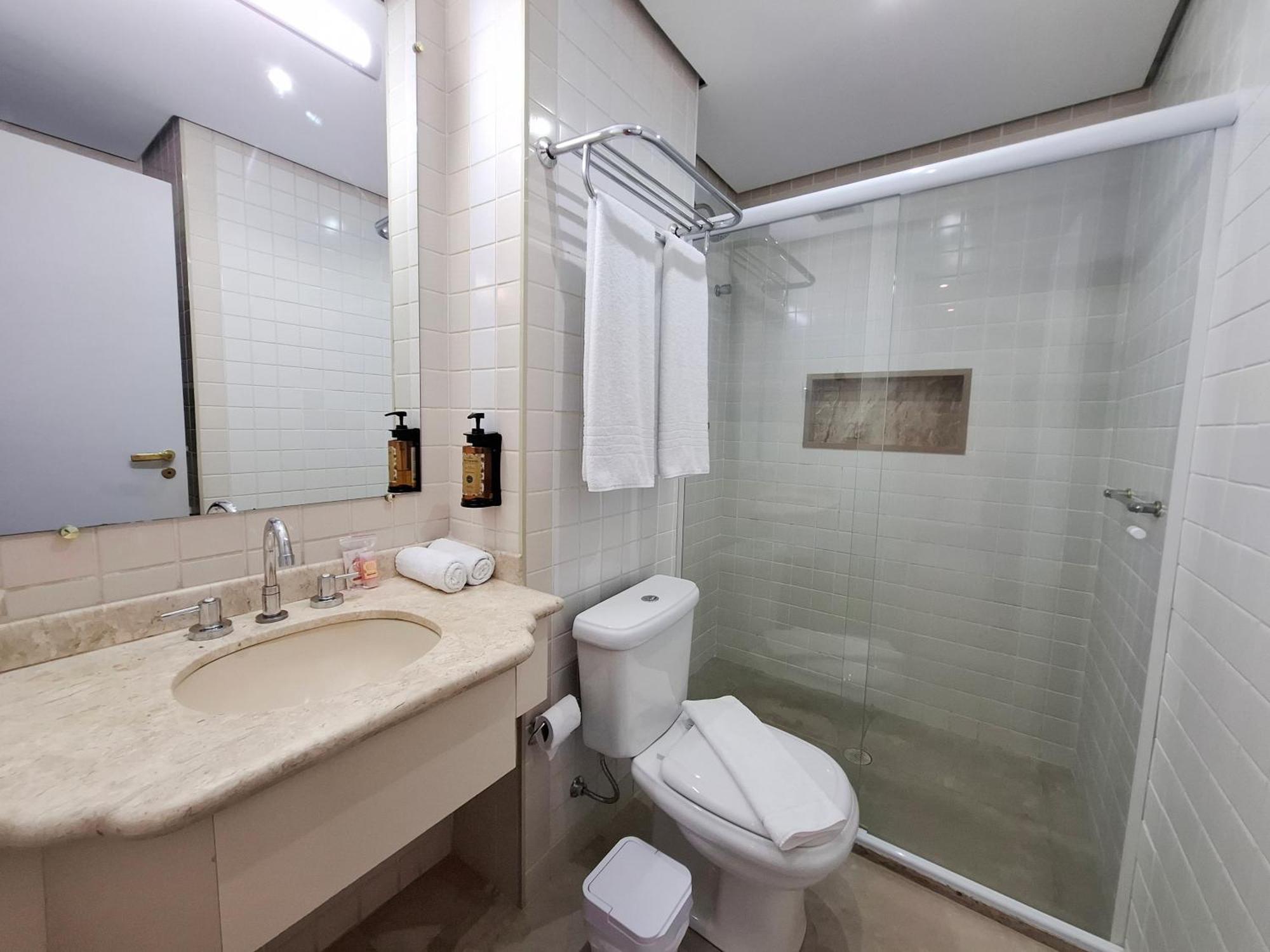 Hotel Excelente Flat Proximo Shoppings Jk E Olimpia 4*