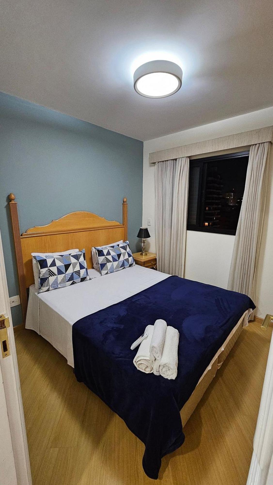 Apartment Com Sacada Perto Shopping Ibirapuera São Paulo