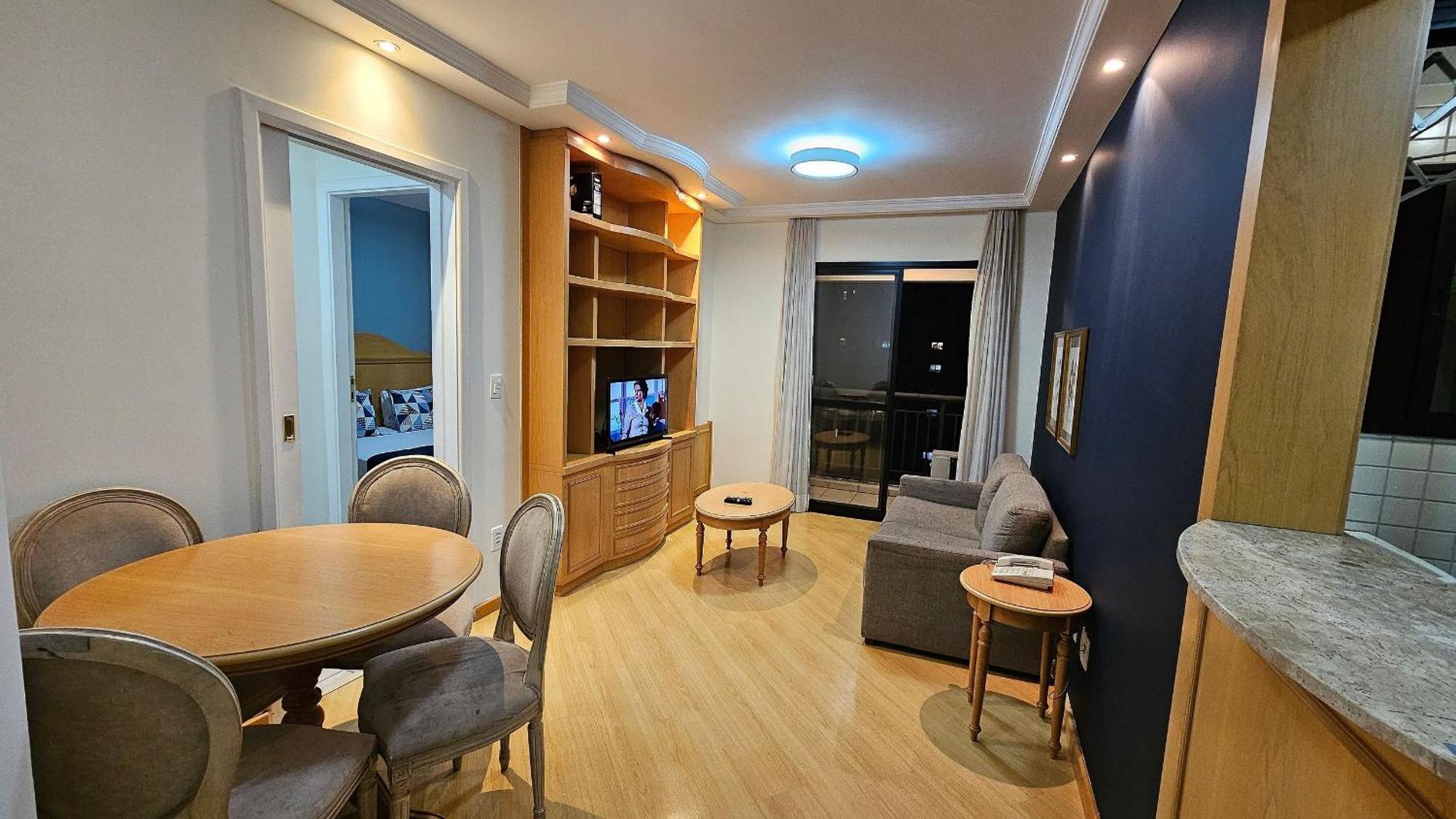 Apartment Com Sacada Perto Shopping Ibirapuera São Paulo