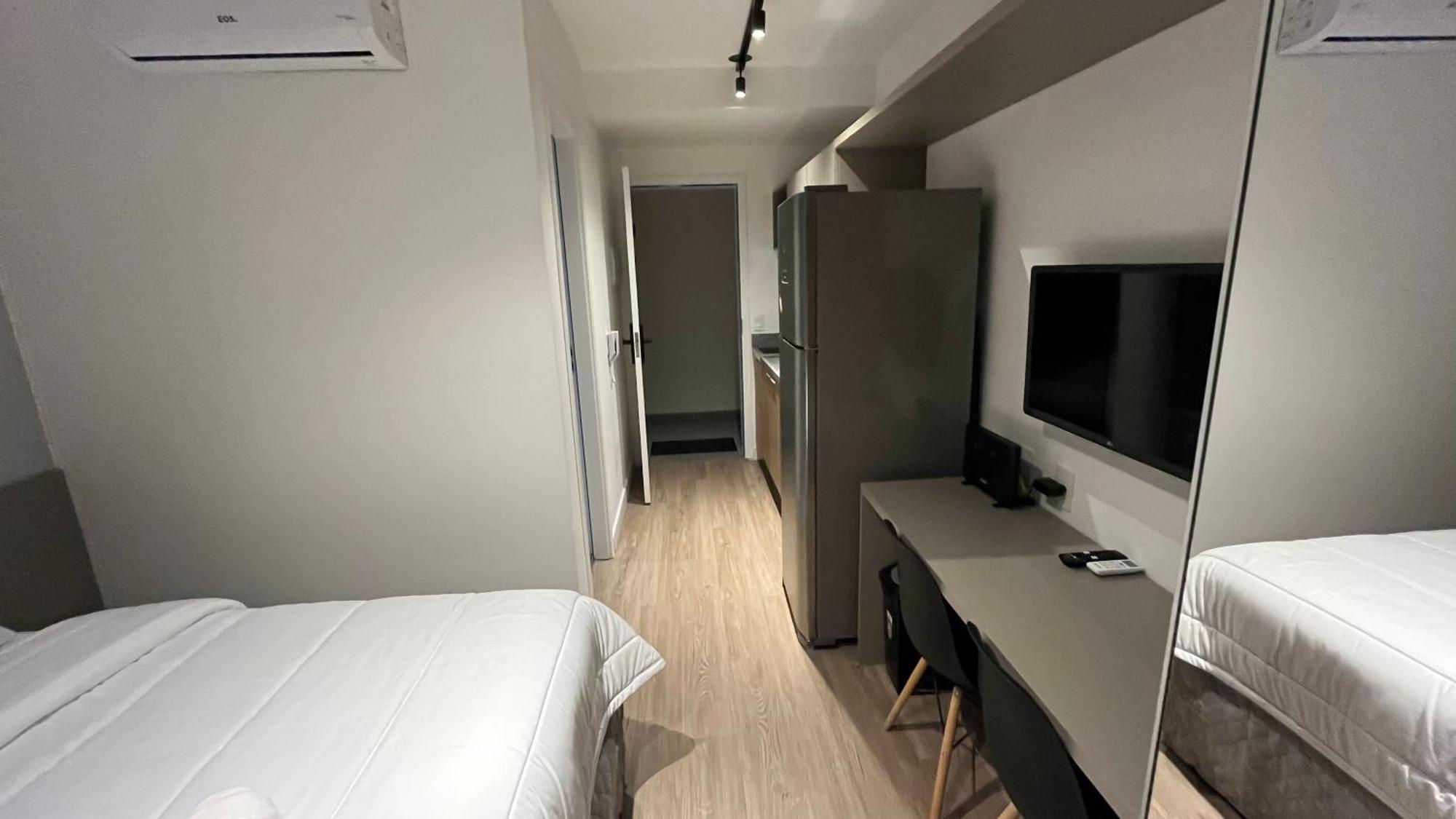 913 Lux Allianz Park Apartemen