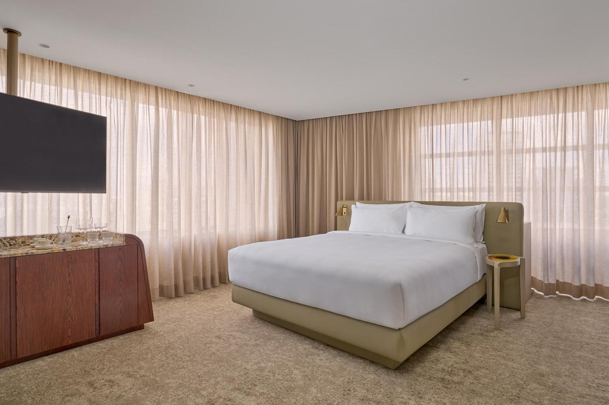 Hotel W 5*