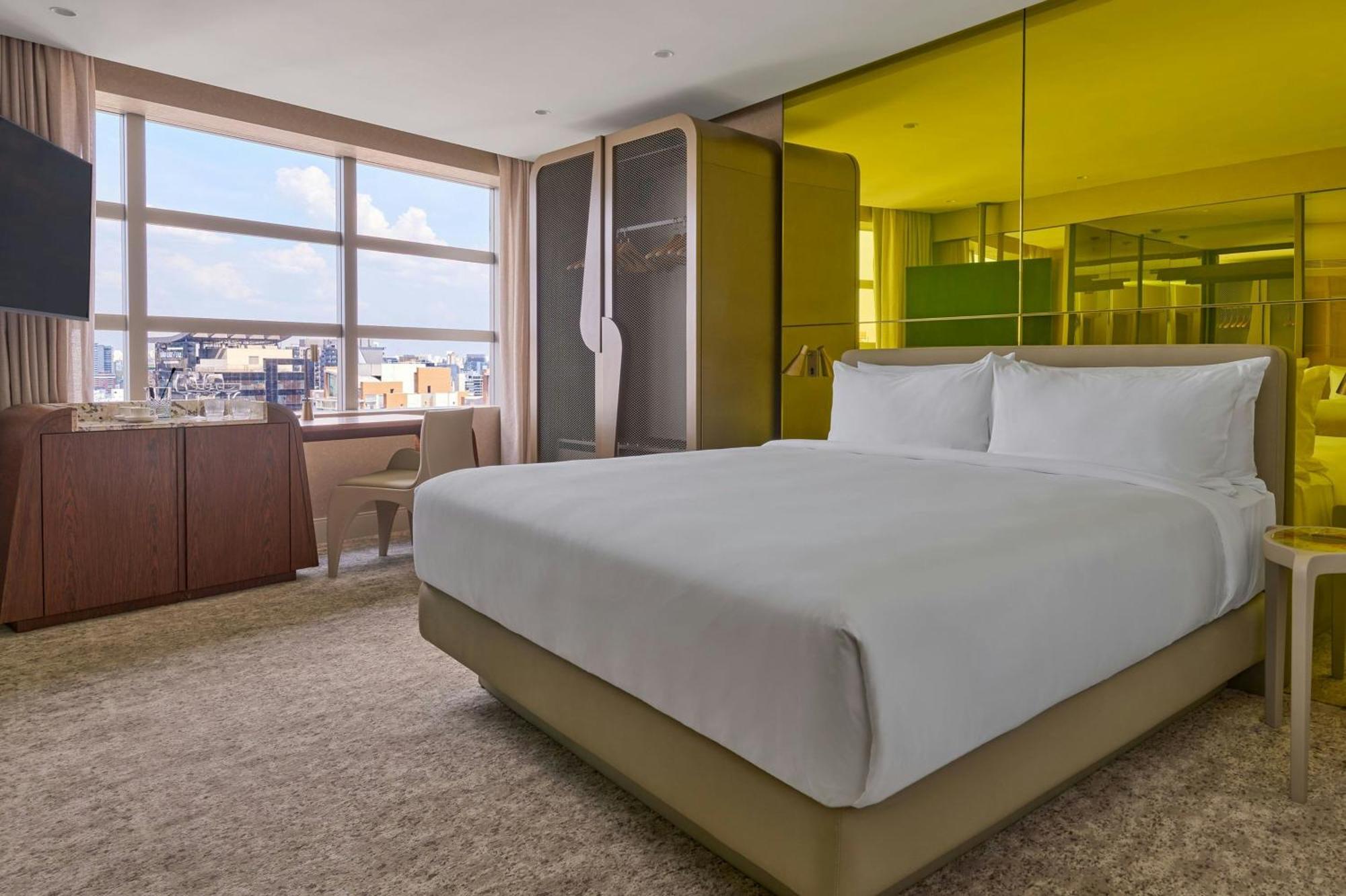 Hotel W