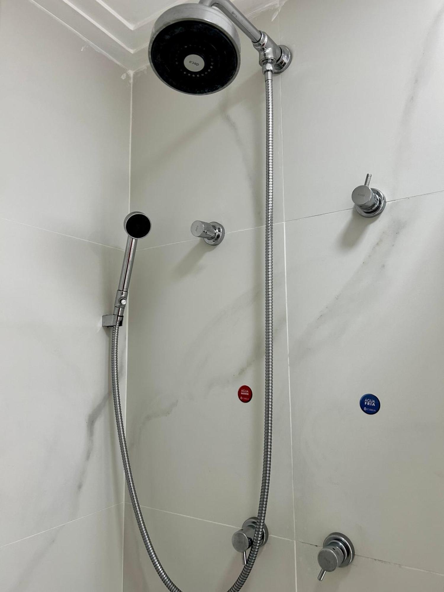 Apartemen Em De Luxo-ar Condicinado-perto Do Aeroporto-parque Ibirapuera-metro-aacd-medplex-casv Sao Paulo