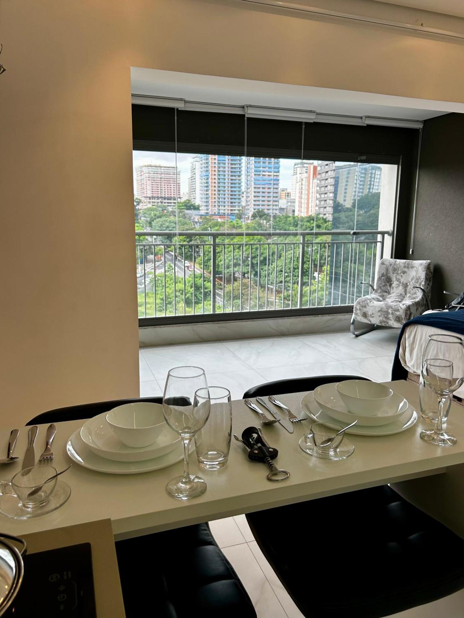 Em De Luxo-ar Condicinado-perto Do Aeroporto-parque Ibirapuera-metro-aacd-medplex-casv Apartemen