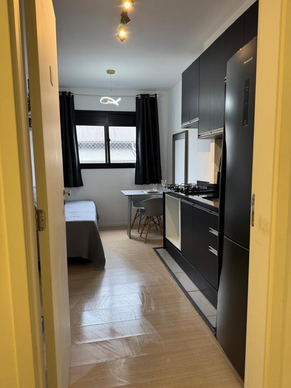 Apartment 3-apto Liberdade 450' Metro -teatro Renault *