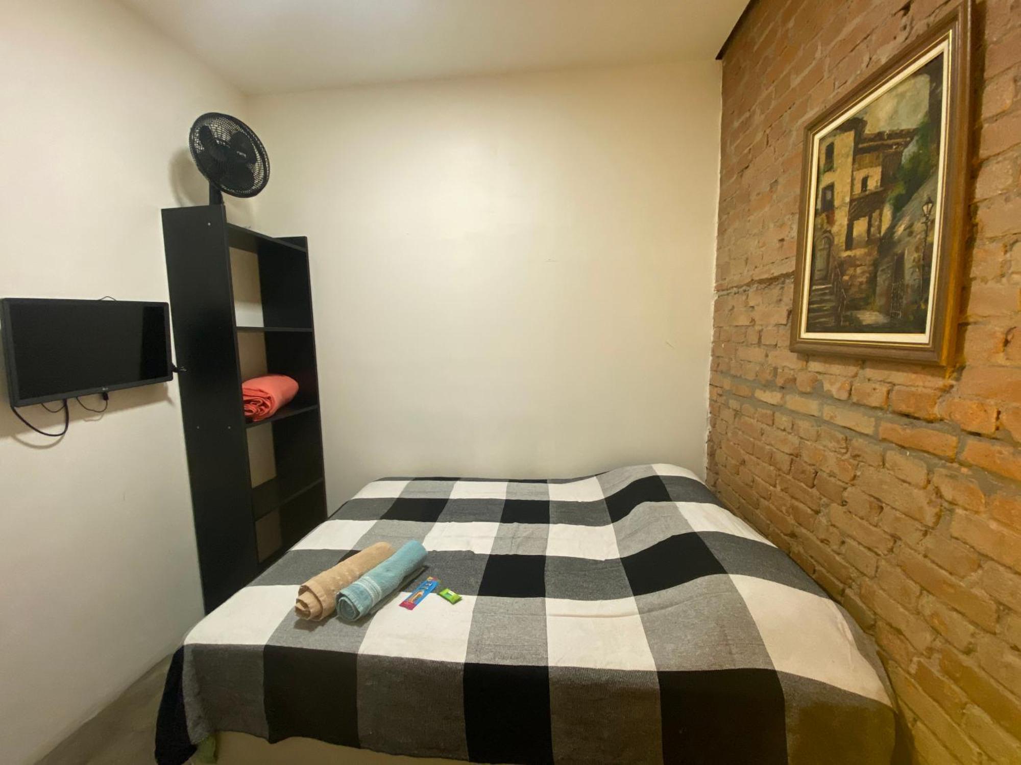 Casa Da Vo Lila - Quartos Privativos Ao Lado Do Metro Mariana E Ana Rosa! Seu Cantinho Em Sp Hostel Sao Paulo