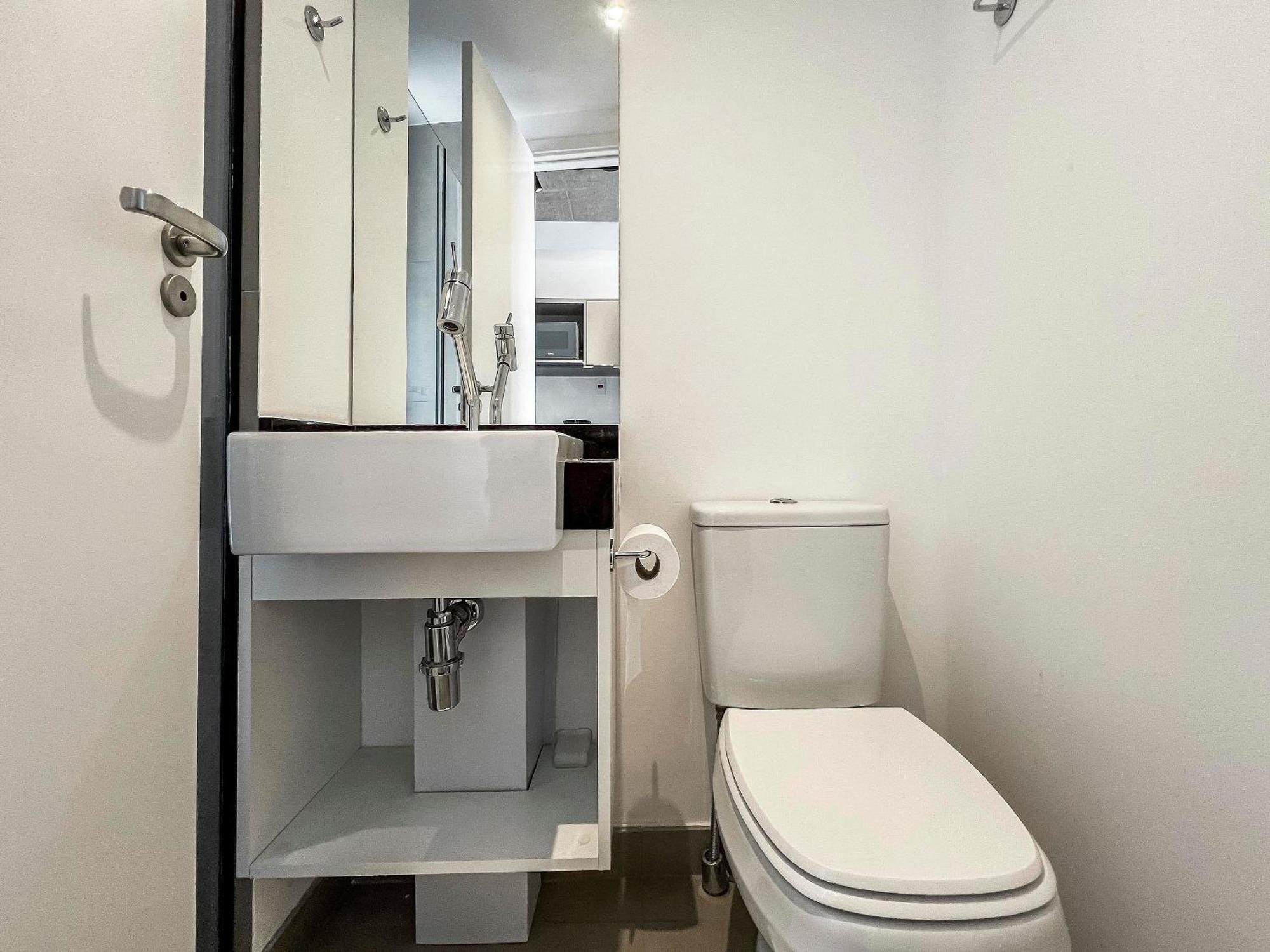 Apartment On - Melo Alves