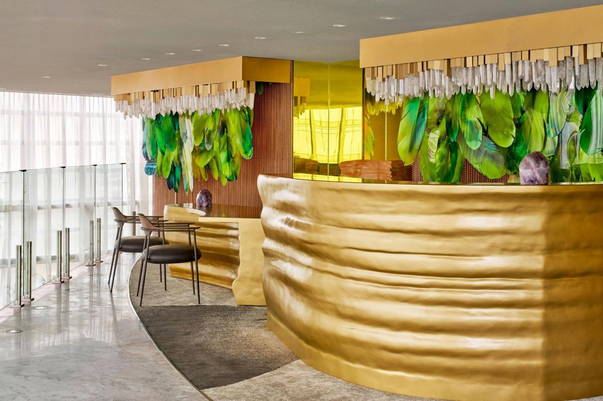 Hotel W