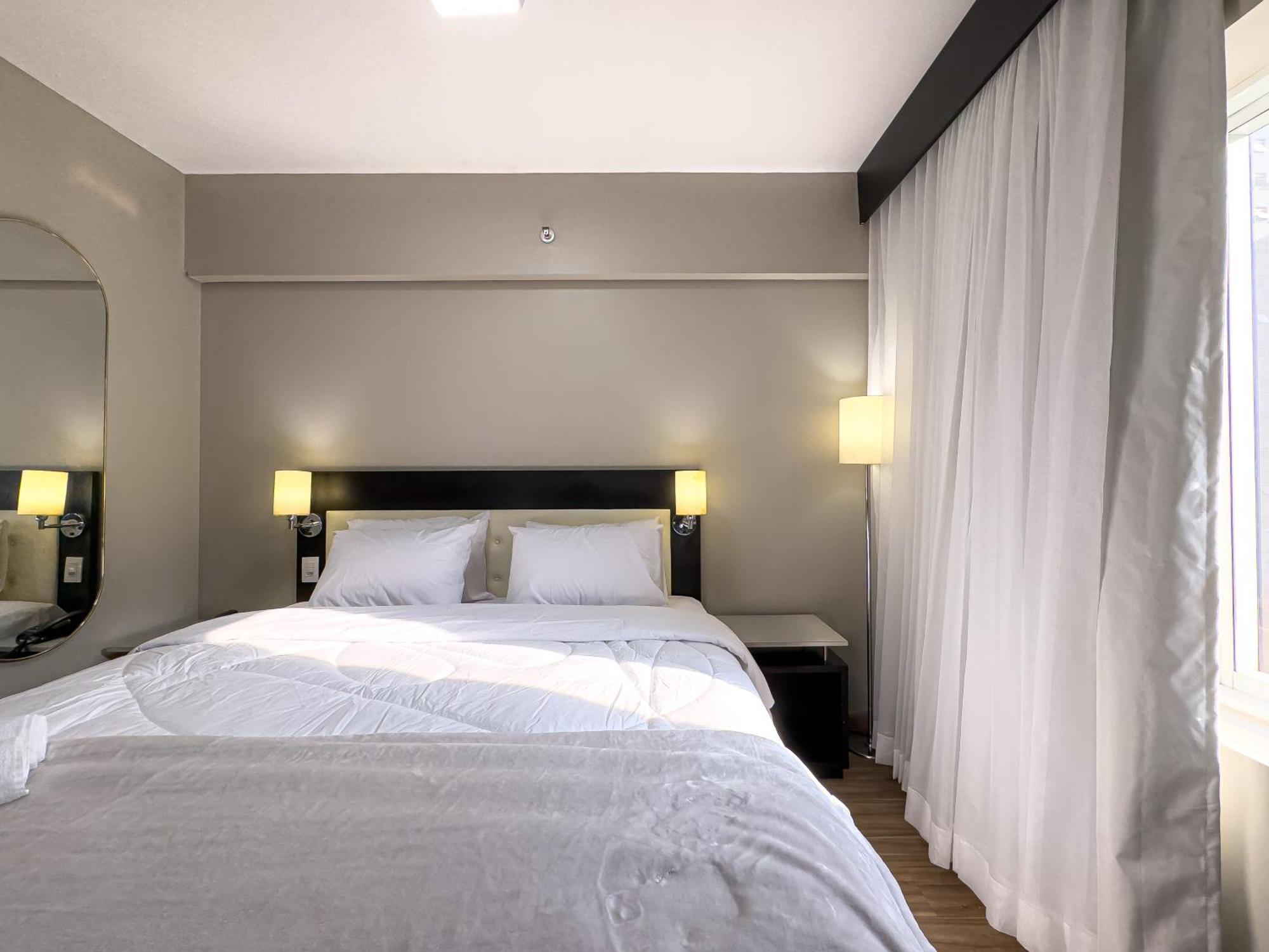 Flat 702 Patio Paulista - Bela Vista 4*
